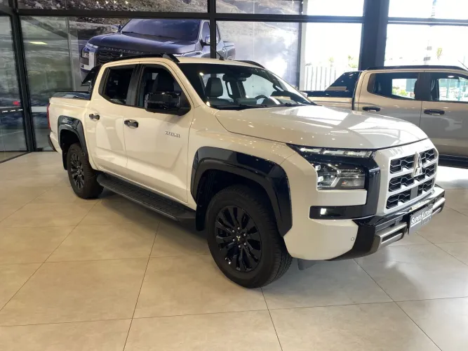 Mitsubishi TRITON Katana 2.4 CD 4X4 TB Diesel Aut. 2026