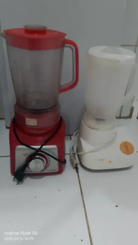 Dois liquidificador funcionando perfeitamente 