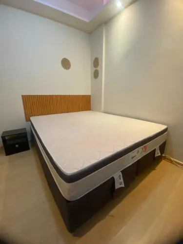 Cama queen - Colchão Montreal + 2 boxes - Não é baú - comprada em novembro de 2025