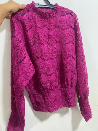 Blusa rendada LÊ CHOCOLE