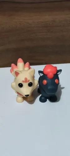 Dupla de Miniaturas Fantásticas - Kitsune e Malcórnio - Aproximadamente 7 cm