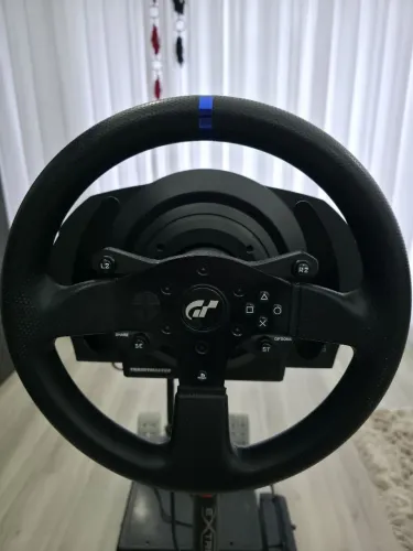 Volante Trustmaster T300 RS GT