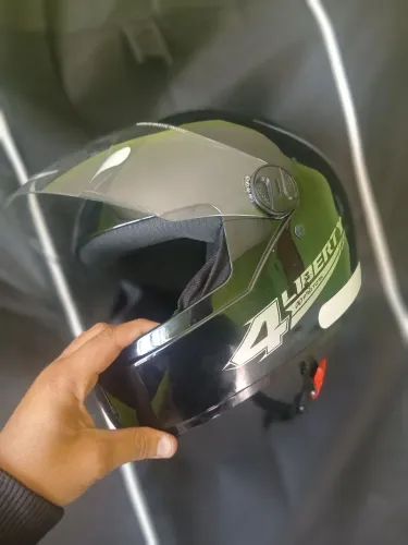 Capacete