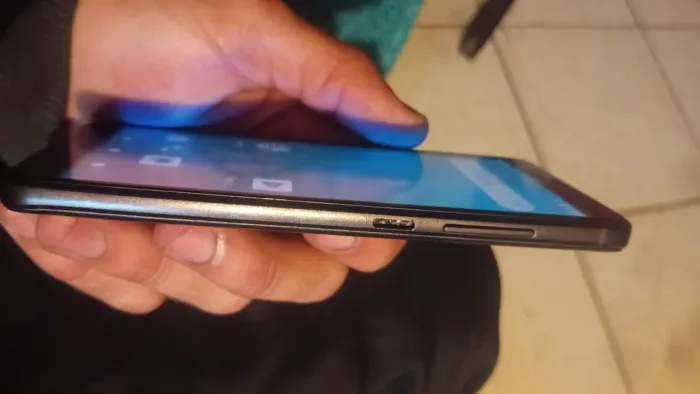 VENDO CELULAR