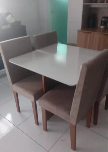 Mesa Mdf Laka com 4 cadeiras Nova 