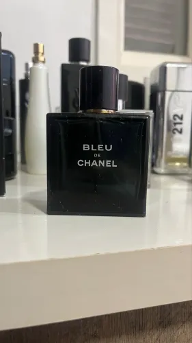 Frasco vazio bleu de Chanel, não possui borrifador