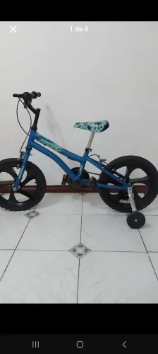 Bicicleta infantil menino