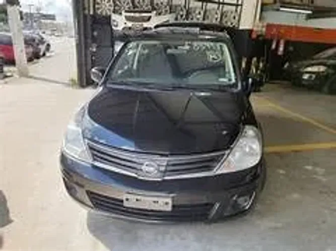 sucata nissan tiida 