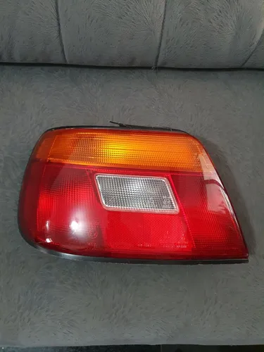 Daihatsu charade lanterna traseira original stanley