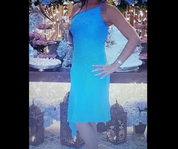 Vestido de festa, bordado em canutilhos, com echarpe azul, tam 38