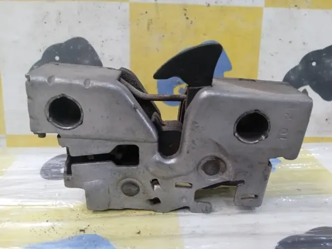 Fechadura Capô Saveiro G8 1.6 8v 2017 a 22 