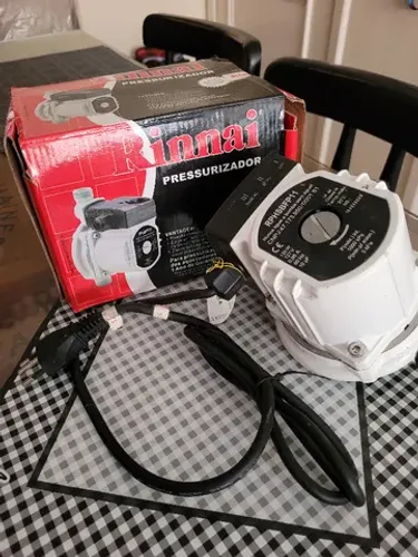Pressurizador Rinnai RFS 120W - 127V - Semi-novo