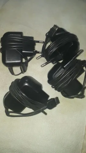 Carregador para celular Samsung.