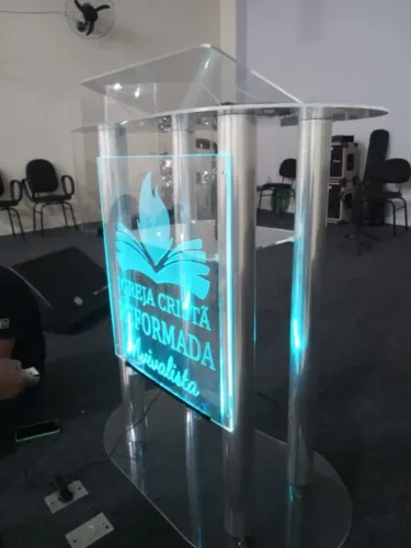 Púlpito Médio a pronta entrega com lindos tubos Cromados + led grátis