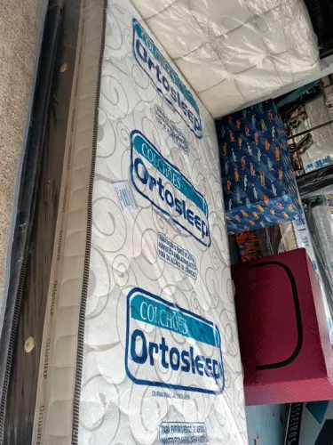 Solteirão base com colchão molas ensacadas