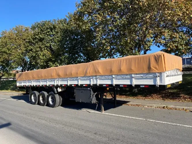 Carreta Carga Seca Guerra Ano 2000 Compensado Naval SEM PNEUS