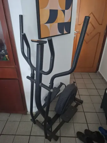 Elíptico (aparelho ginastica)