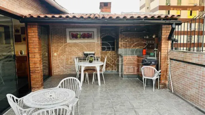 O Conforto que Sua Família Merece: Amplo Apartamento de 151m² e 3 Quartos no Coração da Ti