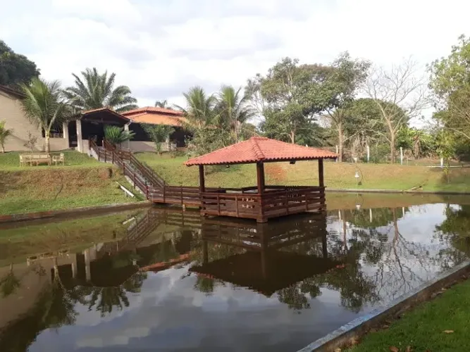 Linda Chácara próxima a Campo Limpo de Goiás!