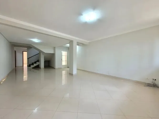 Sobrado para alugar em Maringá, Residencial Moreschi, com 5 quartos, com 310.71 m²