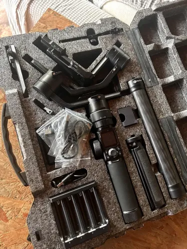 Estabilizador de camara filmadora Gimbal Feiyutech Ak 4500