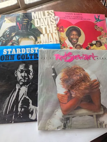 Discos de vinil 4 clássicos Ler o anúncio 