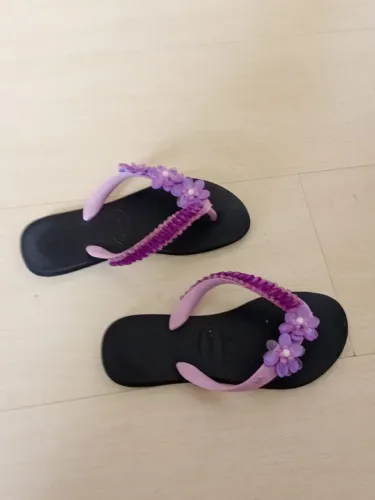 Chinelo Havaianas Nr 33-34 Feminino Preto com Roxo