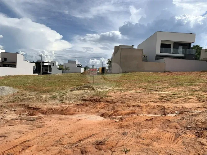 Terreno à venda no condomínio Condomíno Helena Maria, Sorocaba - SP
