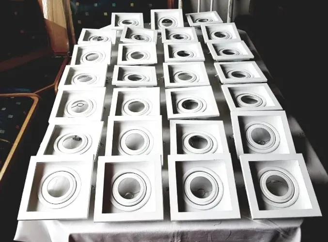 Spots de Embutir - Recuado Direcionável - MS061 (16 x 16 cm) - 39 Peças - Desinstaladas