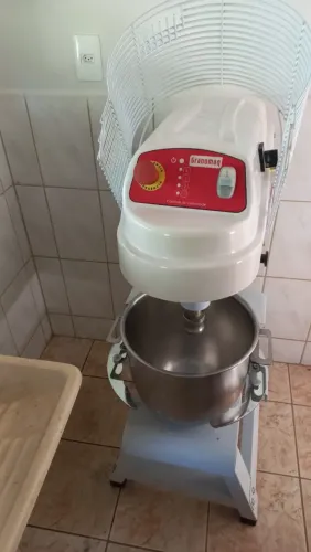Batedeira industrial Granomaq 18 litros