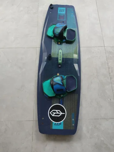 Prancha duotone JAIME 136X41 