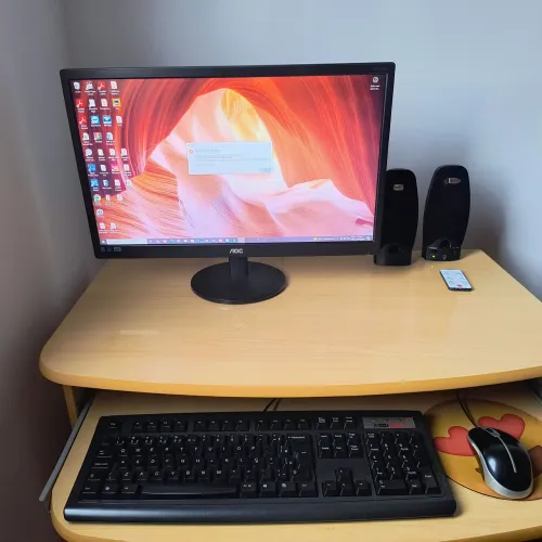 Vendo computador novíssimo.