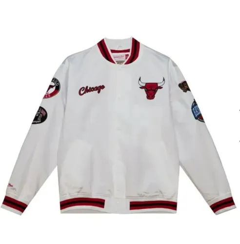 Jaqueta Mitchell & Ness City Collection Lightweight Satin Chicago Bulls Branca Tam. P
