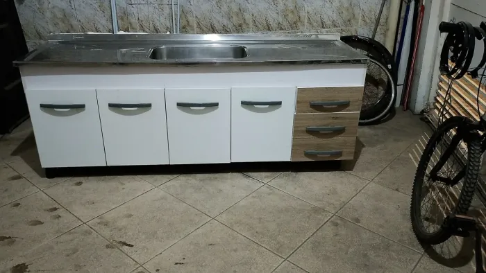 Gabinete e Pix inox