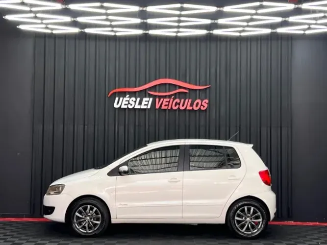 Volkswagen Fox 1.0 MI Total Flex 8V 5P 2014