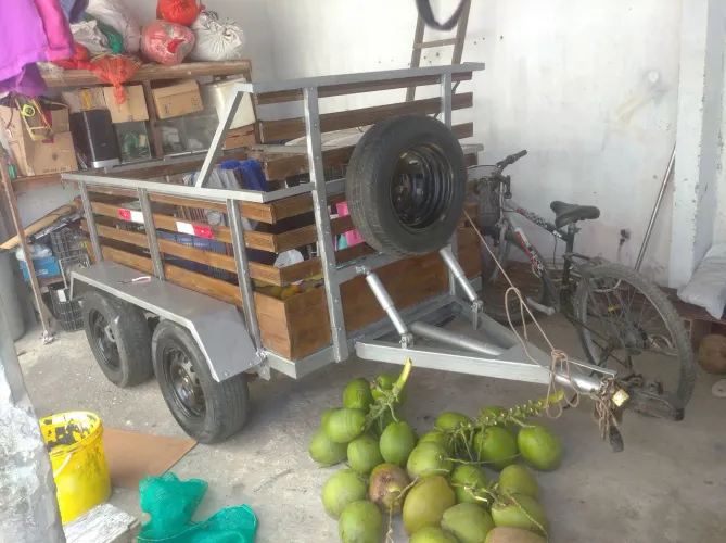 Carretinha Reboque 2 Dois Eixos Emplacado