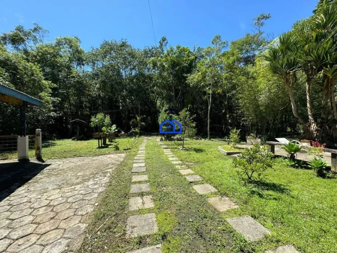Belíssima Chácara à venda com 4.350m² no alto da serra, caminho do Pouso Alto a 3km da rod