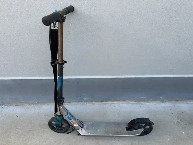 Vendo 2 (dois) Oxelo scooter - patinetes