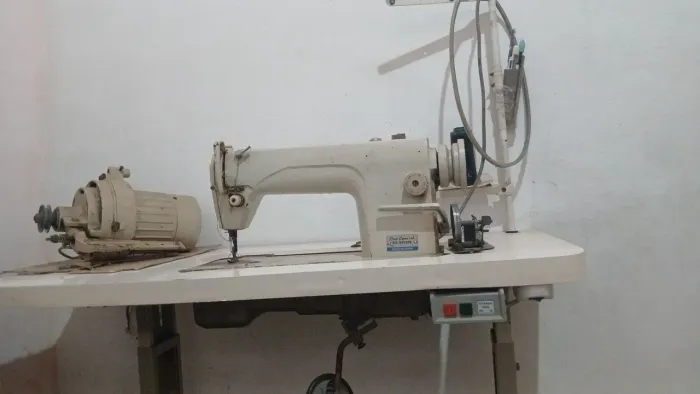 Máquina reta industrial 