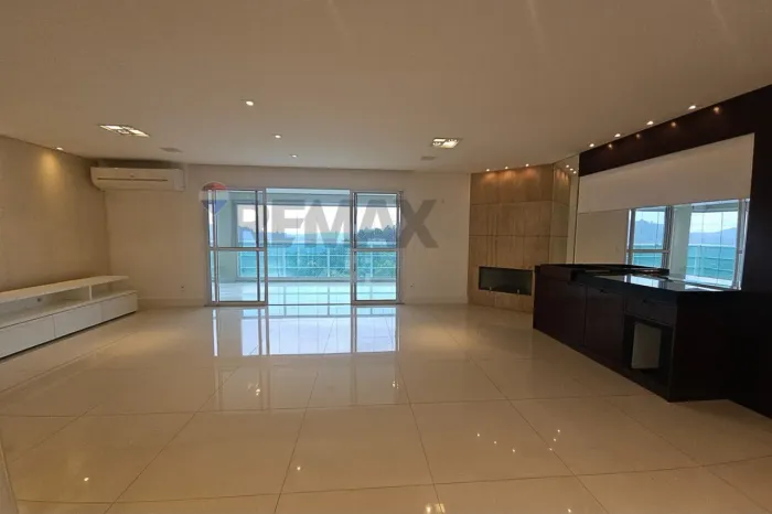 LOCAÇÃO APARTAMENTO COM 04 DORMITORIOS SENDO 02 SUITES - 202 M²