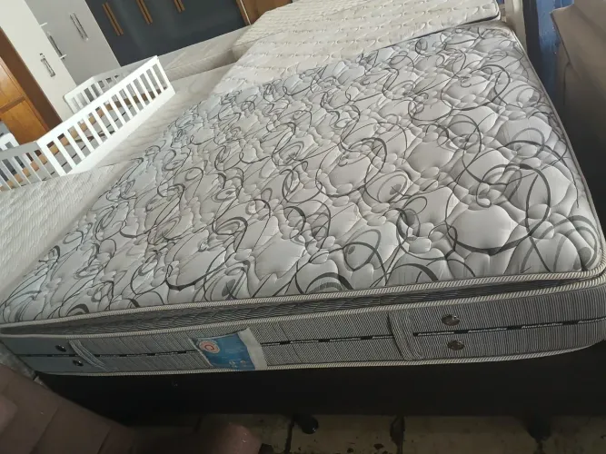 Cama box super king size Colchão molas ensacandas bambú 