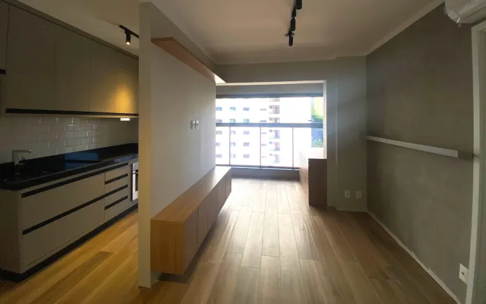 Apartamento studio mobiliado de 1 dormitório para locação no Cambuí em Campinas.