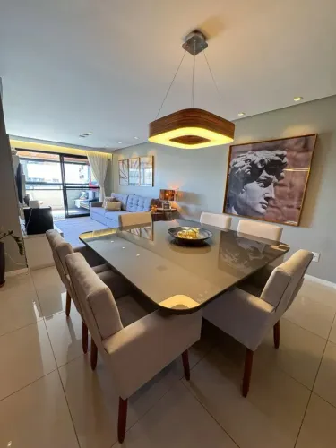 Vendo Excelente Apto de Alto Padrão com 3 quartos sendo 131 m² na Ponta Verde