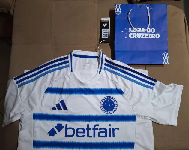 Camisa oficial