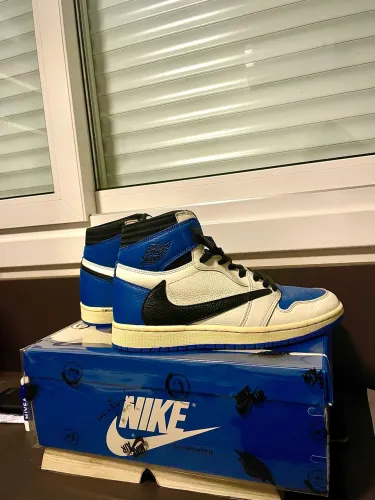 Air Jordan fragment design Travis Scott 