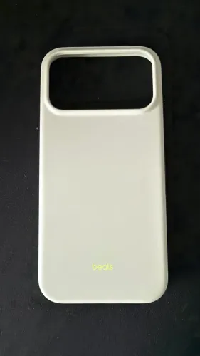 Capa Beats iPhone 17 Pro Max (nunca usado)