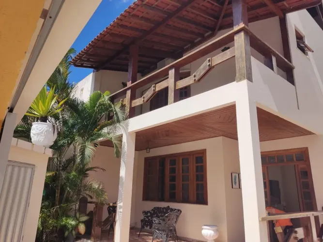 Uma casa espaçosa, ventilada e com 3 pavimentos