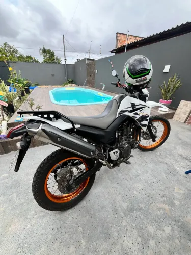 YAMAHA XT660R (MEIOTA)