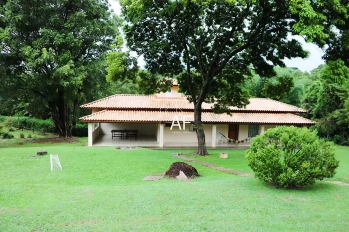 Chácara em Condomínio para Venda no bairro Recanto dos Pássaros, 5 quartos, 3 suítes, 5 va
