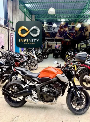 Honda CB 650 R 2024 financio troco carro moto maior menor valor